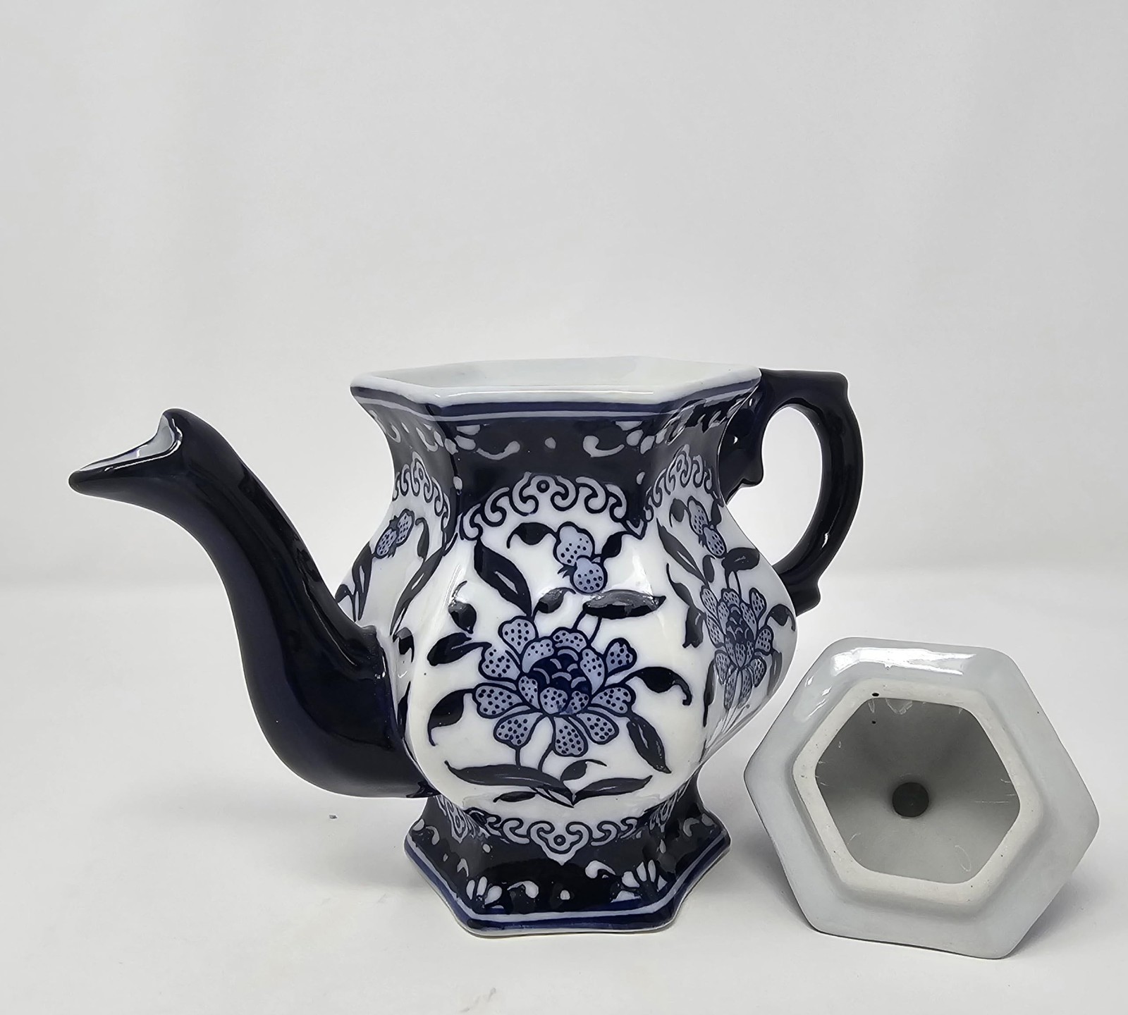 Teapot Blue and White Porcelain 16 Ounce China, Coffee Pot? Hexagonal